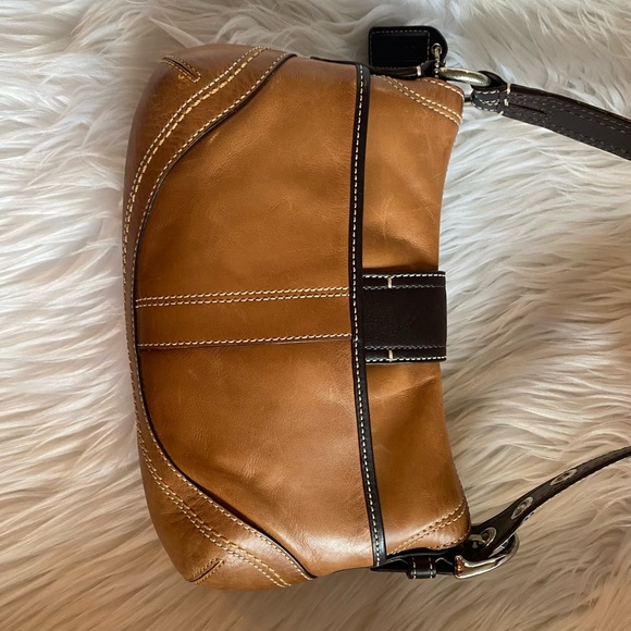 Coach Soho Shoulder Bag Burnish Tan & Brown 2 Tone Leather F10910 Vtg - Picture 13 of 16